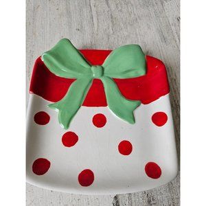 Raz king buttel polka dot present plate Minneapolis or Xbox decor vintage Carol